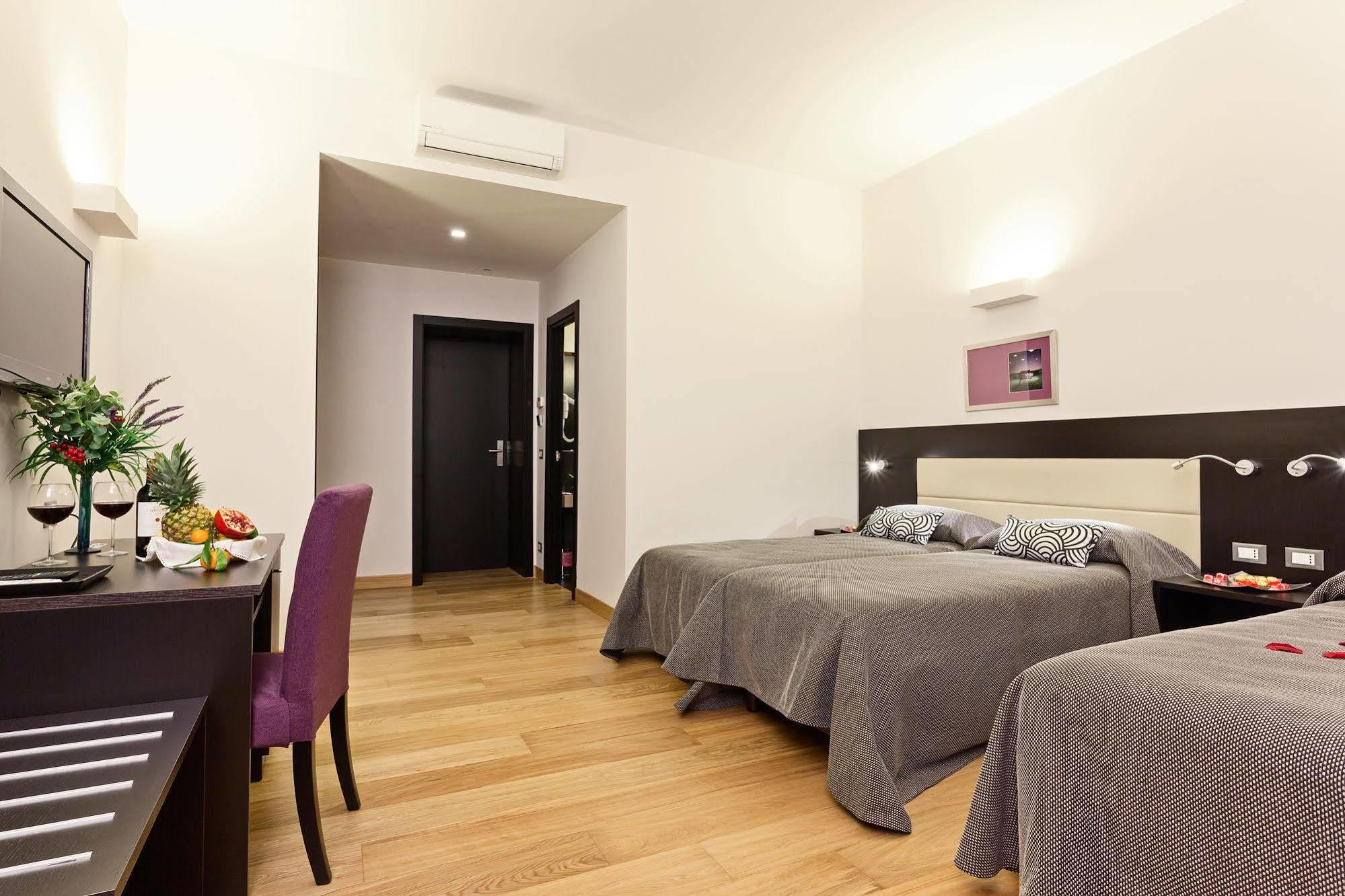 Domus Best Guest House โรม ภายนอก รูปภาพ