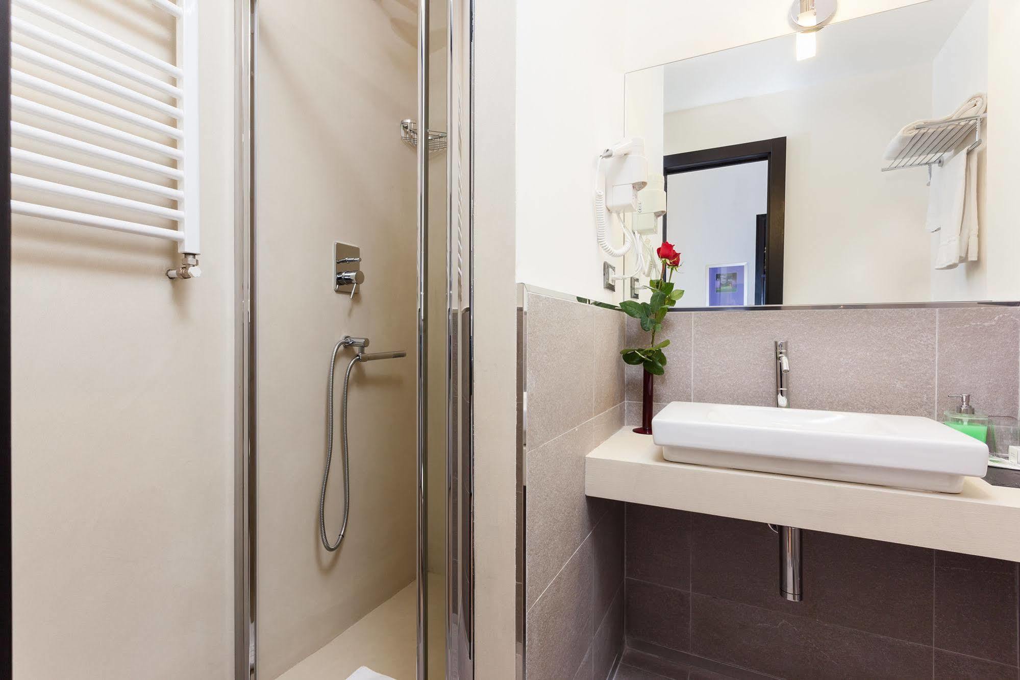 Domus Best Guest House โรม ภายนอก รูปภาพ