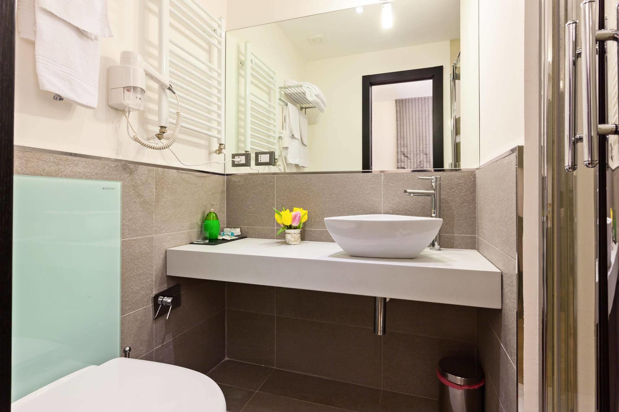 Domus Best Guest House โรม ภายนอก รูปภาพ