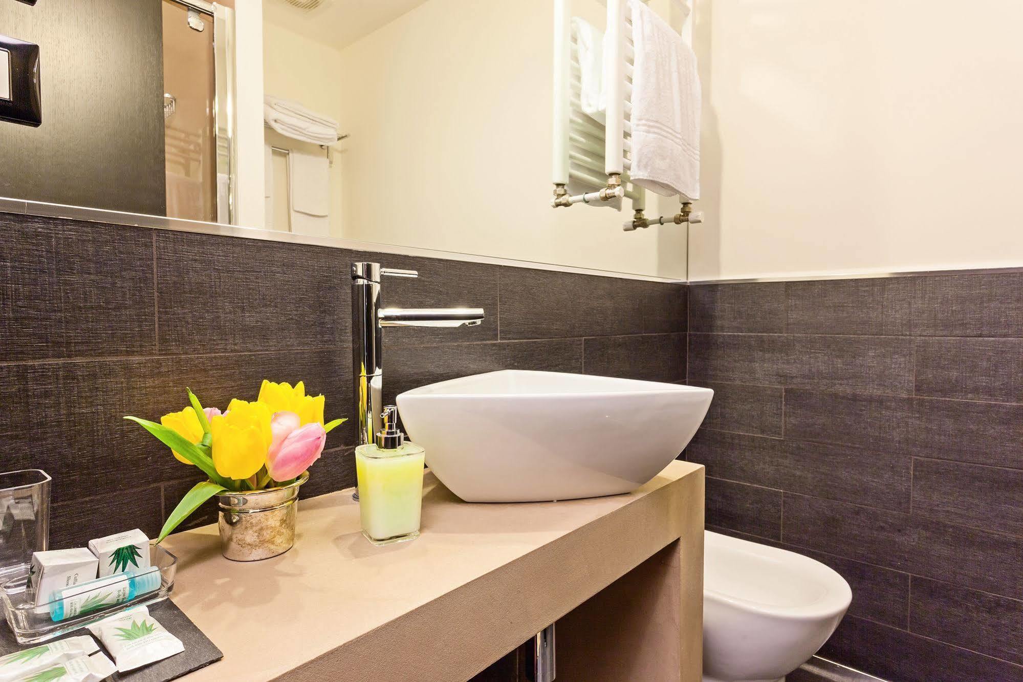 Domus Best Guest House โรม ภายนอก รูปภาพ
