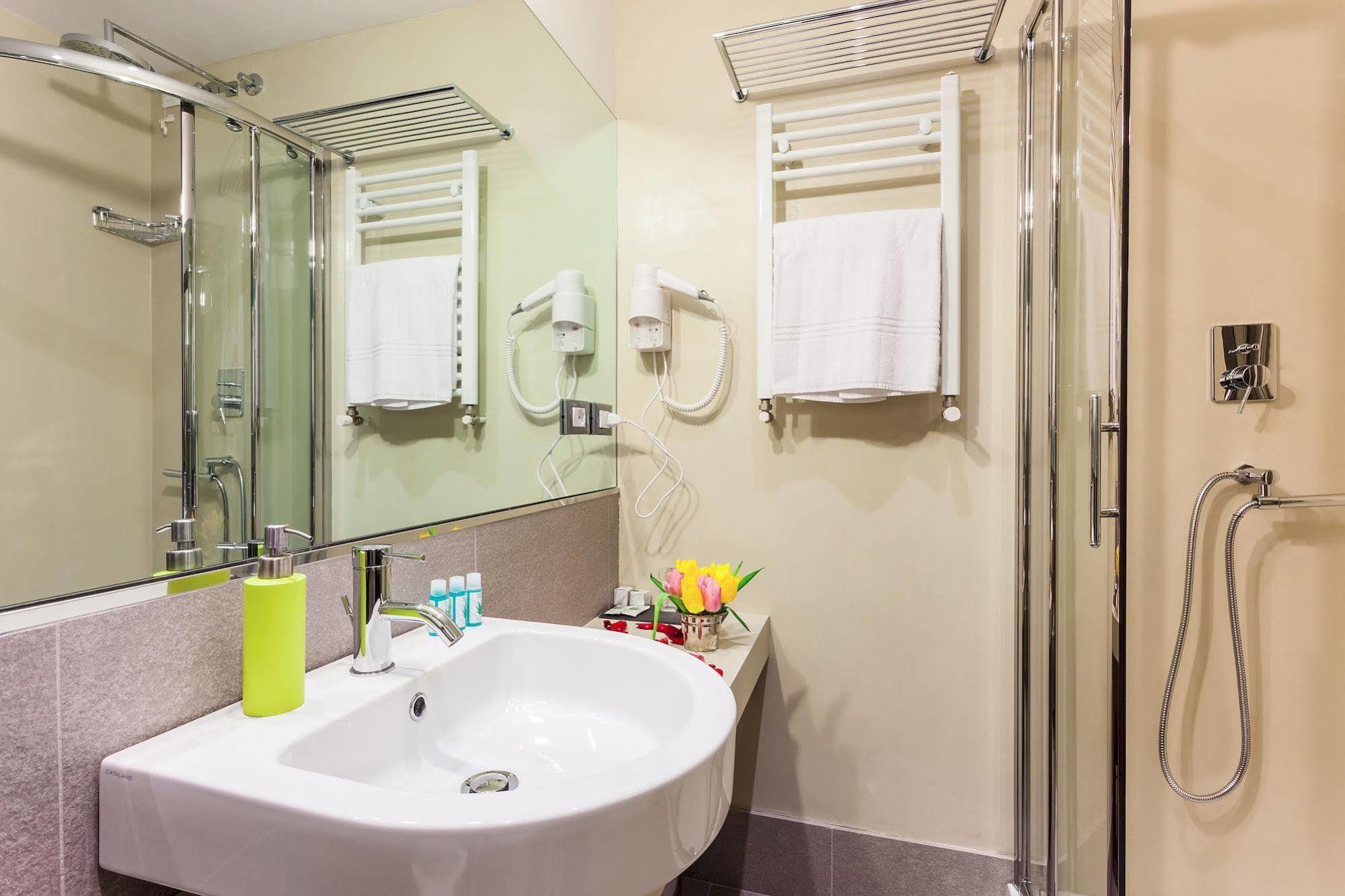 Domus Best Guest House โรม ภายนอก รูปภาพ