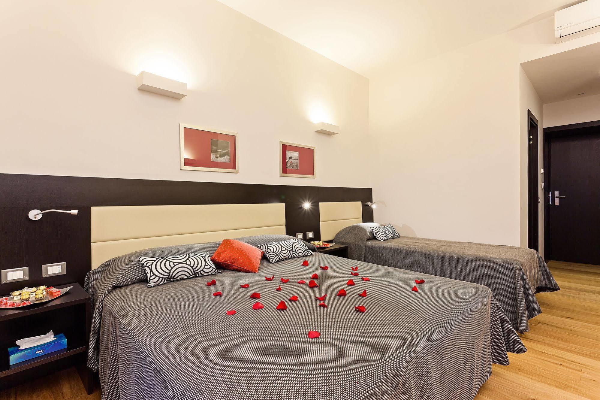 Domus Best Guest House โรม ภายนอก รูปภาพ